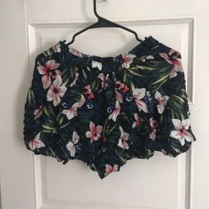 Hollister floral flowy shorts